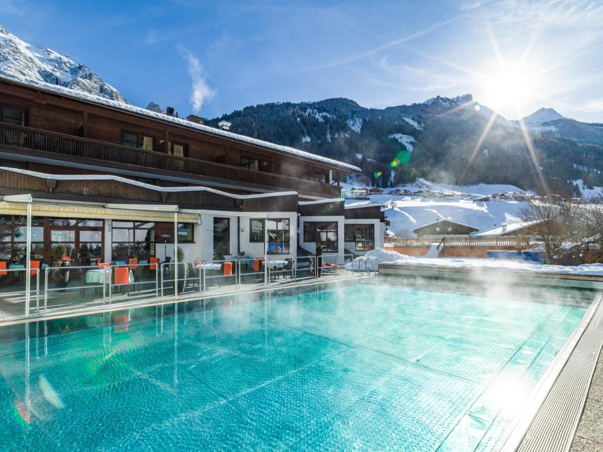 Happy Stubai Hotel Neustift im Stubaital Exterior photo